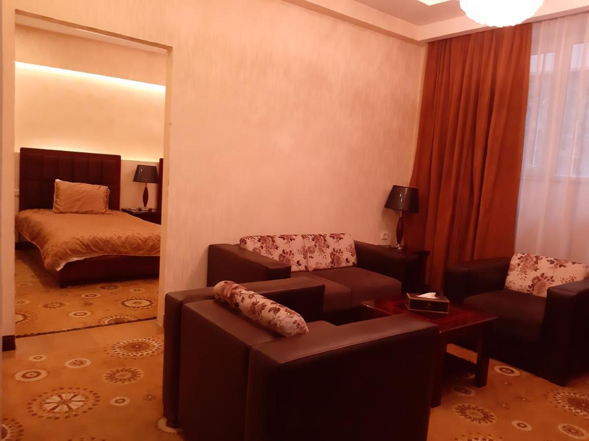 Park Star Hotel Kabil Dış mekan fotoğraf